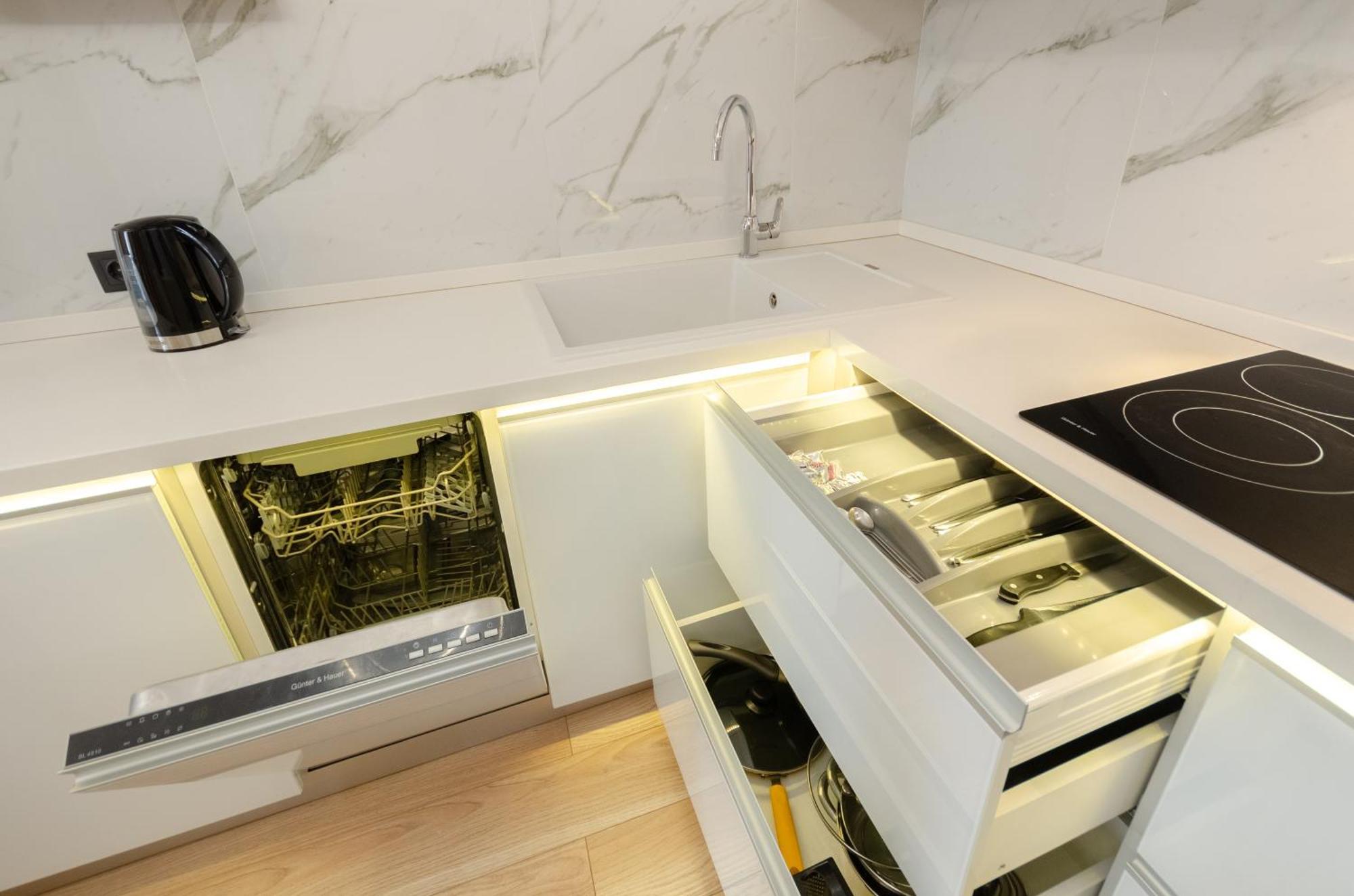 Petrovdom Apartments 267-373 In Rc Central Park, 7 John Mccain Street Kiev Exteriör bild